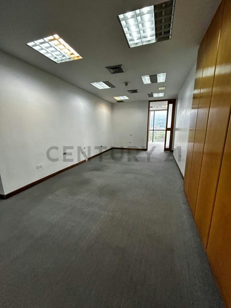 RCh - Alquiler de Oficina en Santa Eduvigis, Torre Poliprima - 8