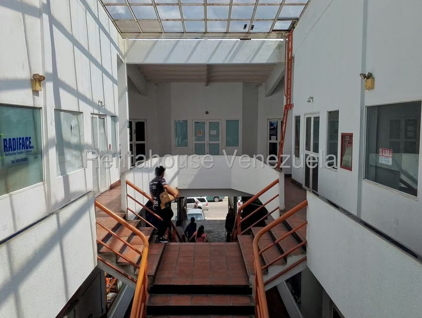 Comercial (Local Comercial) en Alquiler en Centro, Lara - 12