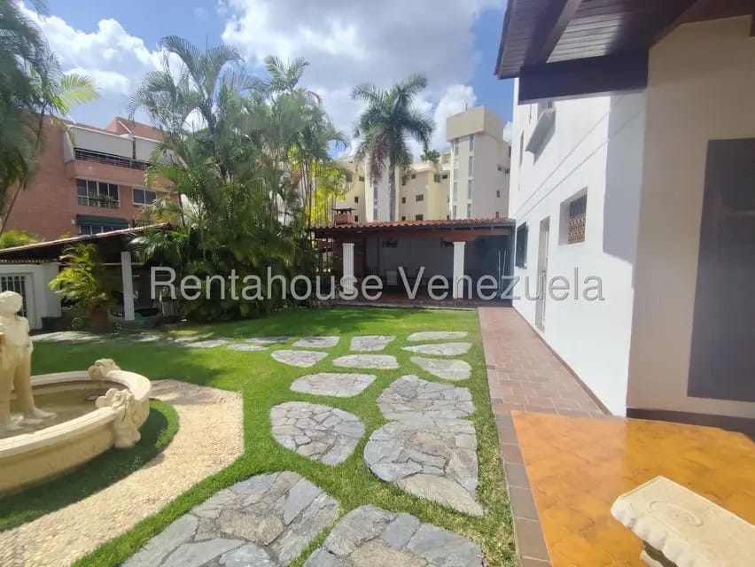 Apartamento (1 Nivel) en Alquiler en Colinas de Bello Monte, Distrito Metropolitano - 11