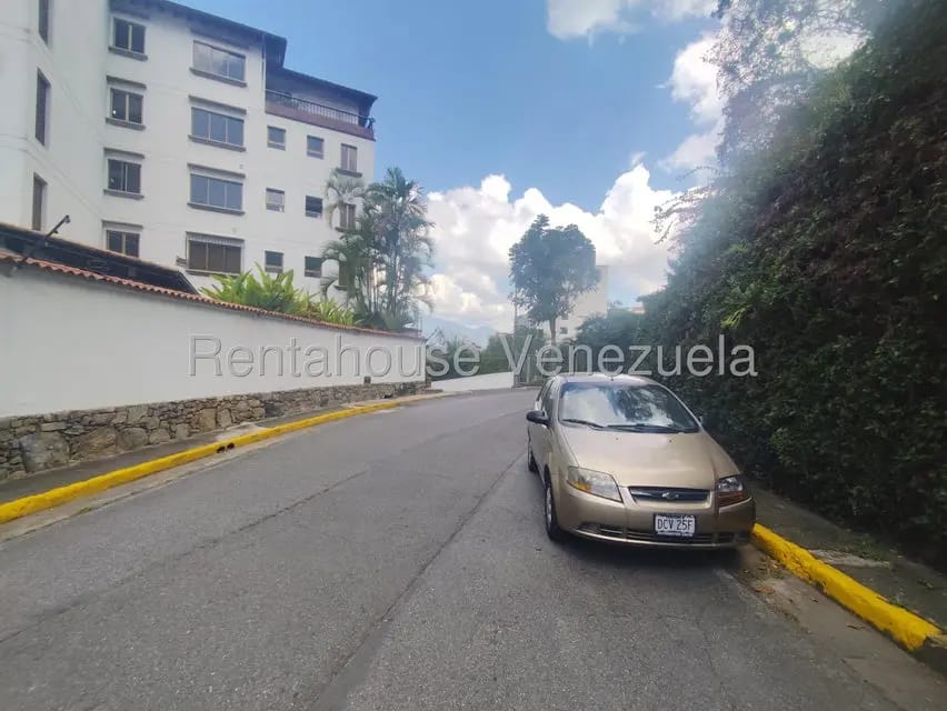 Apartamento (1 Nivel) en Alquiler en Colinas de Bello Monte, Distrito Metropolitano - 3
