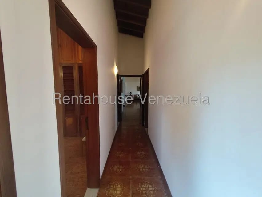 Apartamento (1 Nivel) en Alquiler en Colinas de Bello Monte, Distrito Metropolitano - 26
