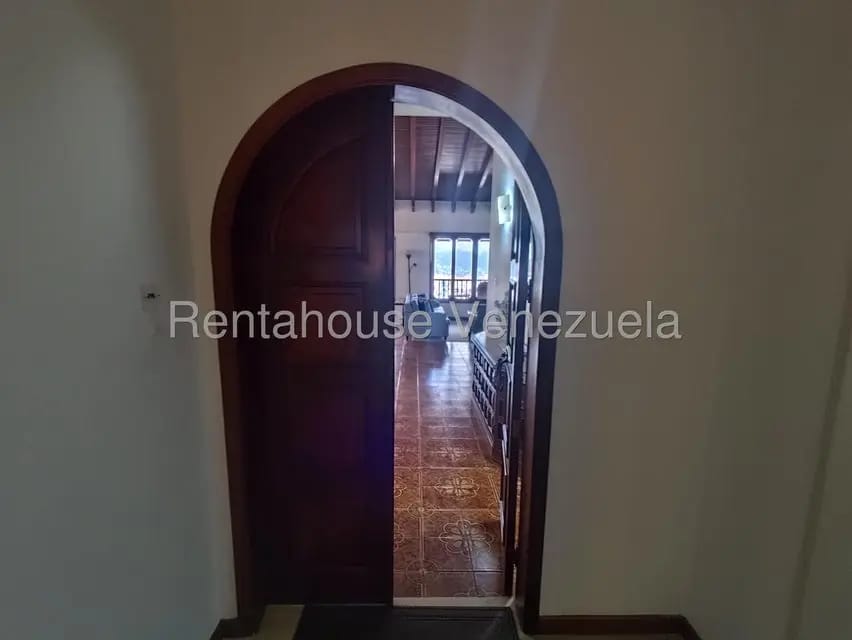 Apartamento (1 Nivel) en Alquiler en Colinas de Bello Monte, Distrito Metropolitano - 30