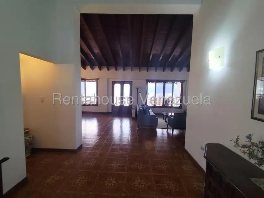Apartamento (1 Nivel) en Alquiler en Colinas de Bello Monte, Distrito Metropolitano - 31