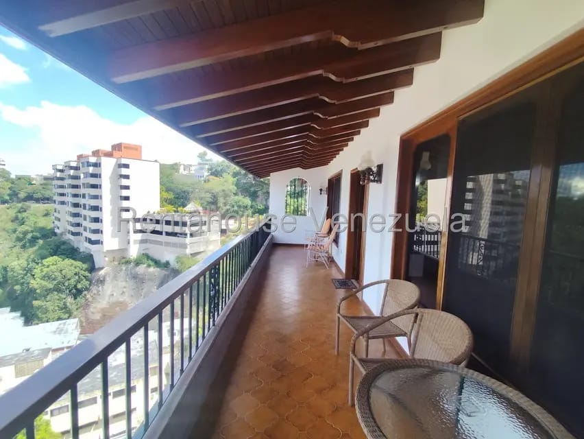Apartamento (1 Nivel) en Alquiler en Colinas de Bello Monte, Distrito Metropolitano - 47