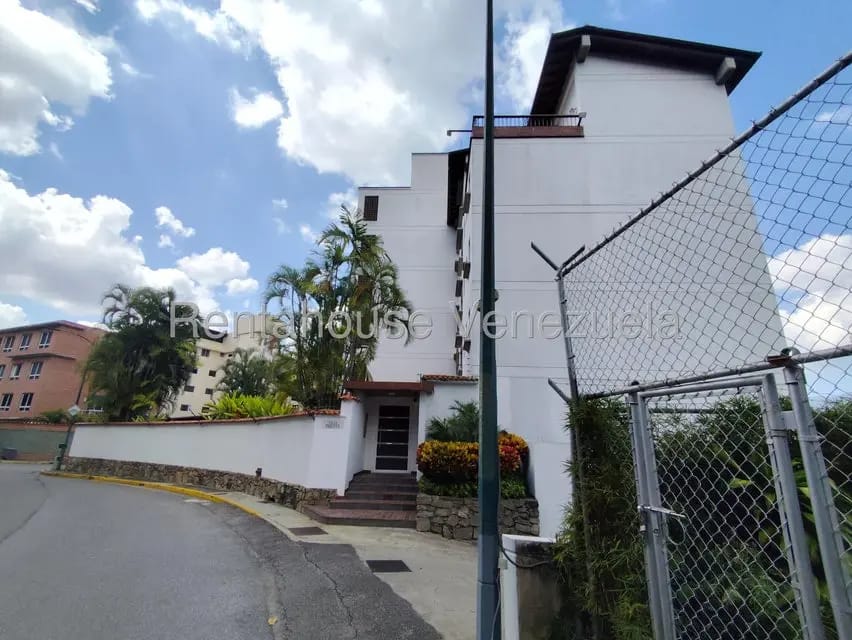 Apartamento (1 Nivel) en Alquiler en Colinas de Bello Monte, Distrito Metropolitano - 6