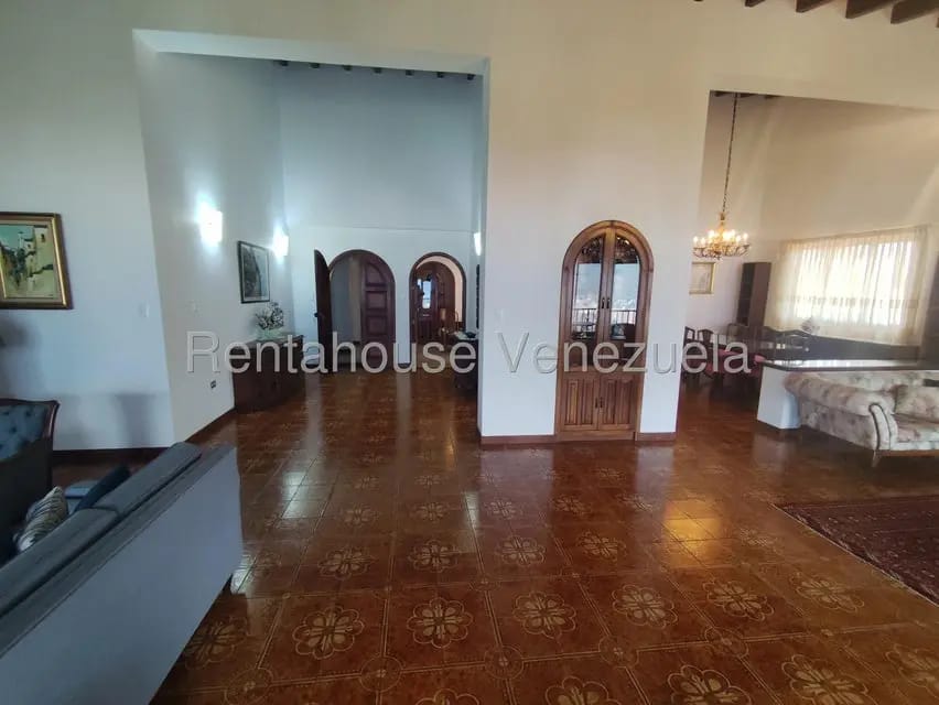 Apartamento (1 Nivel) en Alquiler en Colinas de Bello Monte, Distrito Metropolitano - 55