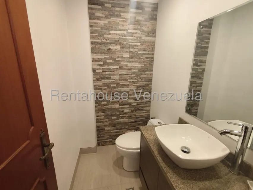 Apartamento (1 Nivel) en Alquiler en Colinas de Bello Monte, Distrito Metropolitano - 61