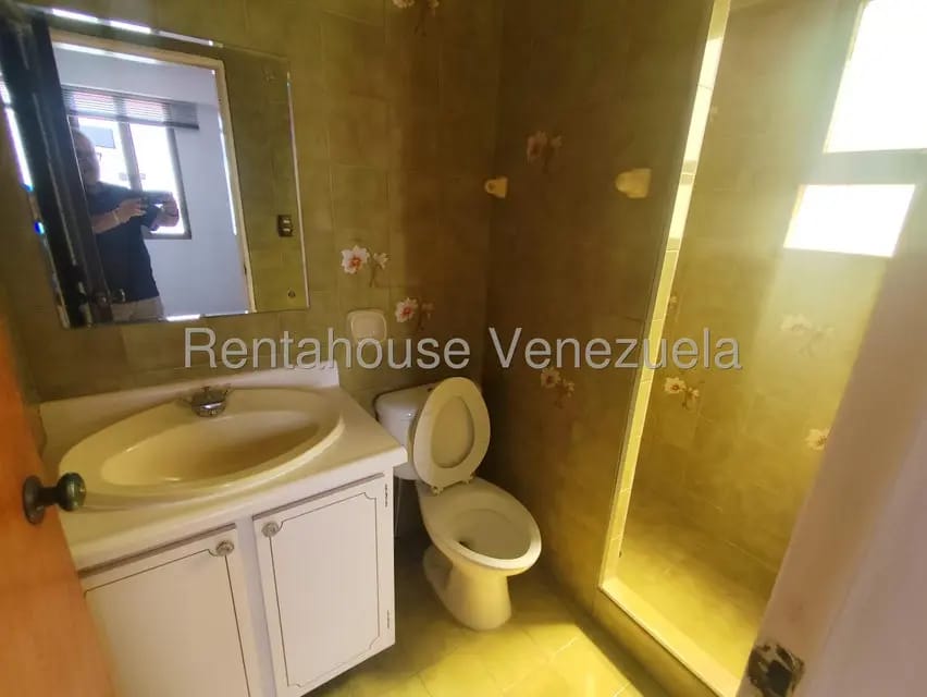 Apartamento (1 Nivel) en Alquiler en Colinas de Bello Monte, Distrito Metropolitano - 67