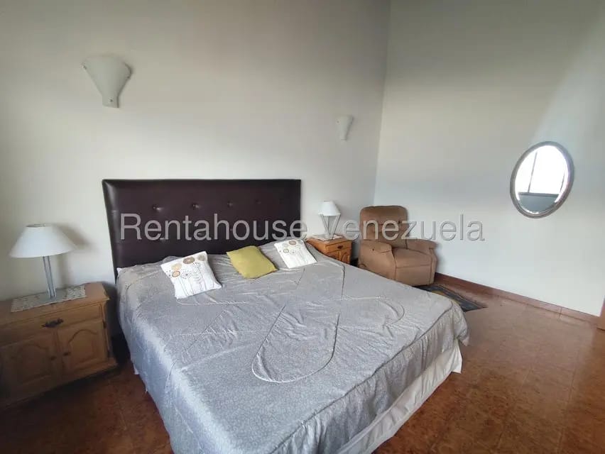 Apartamento (1 Nivel) en Alquiler en Colinas de Bello Monte, Distrito Metropolitano - 79