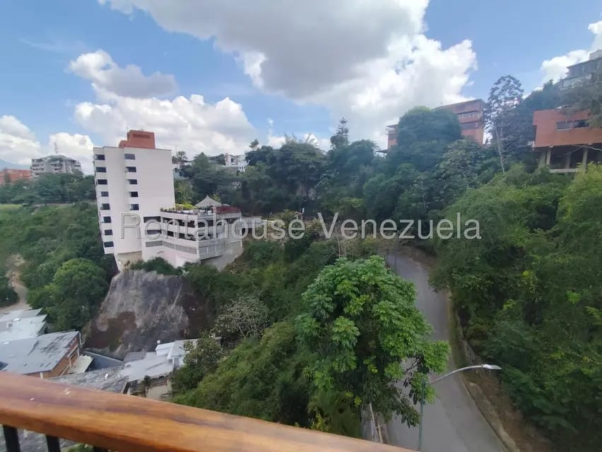 Apartamento (1 Nivel) en Alquiler en Colinas de Bello Monte, Distrito Metropolitano - 86