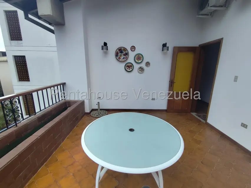 Apartamento (1 Nivel) en Alquiler en Colinas de Bello Monte, Distrito Metropolitano - 87
