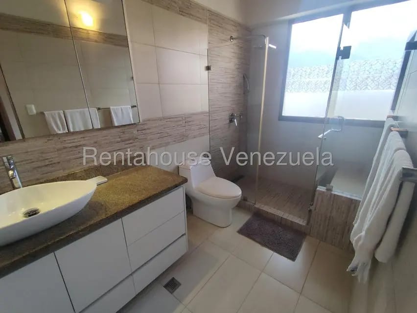 Apartamento (1 Nivel) en Alquiler en Colinas de Bello Monte, Distrito Metropolitano - 92