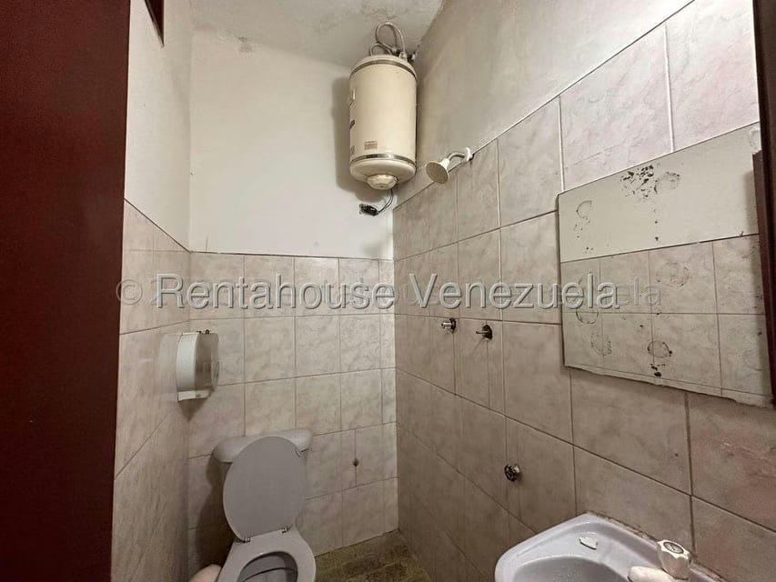 Comercial (Posada) en Venta en Centro, Lara - 12