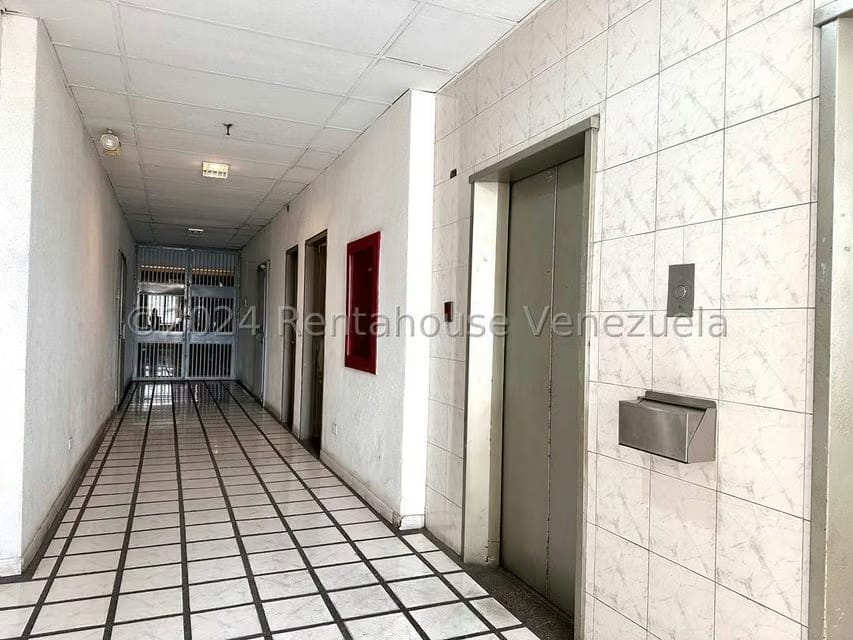 Comercial (Oficina) en Venta en Centro, Distrito Metropolitano - 2