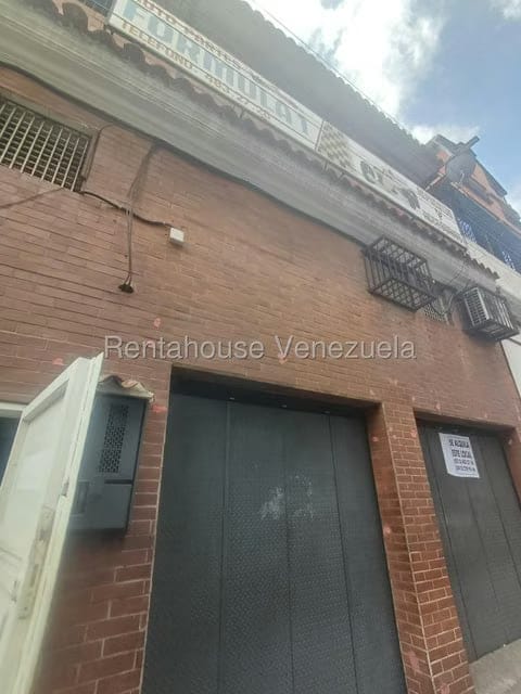 Comercial (Local Comercial) en Alquiler en Quinta Crespo, Distrito Metropolitano - 12