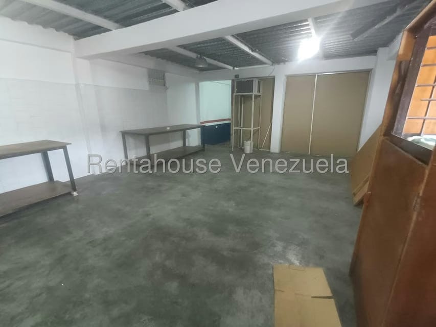 Comercial (Local Comercial) en Alquiler en Quinta Crespo, Distrito Metropolitano - 9