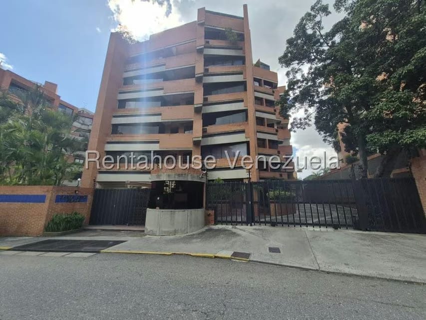 Apartamento (1 Nivel) en Alquiler en Campo Alegre, Distrito Metropolitano
