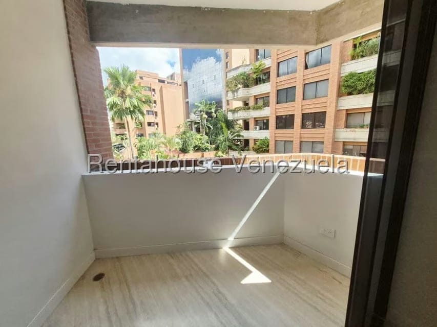 Apartamento (1 Nivel) en Alquiler en Campo Alegre, Distrito Metropolitano - 14