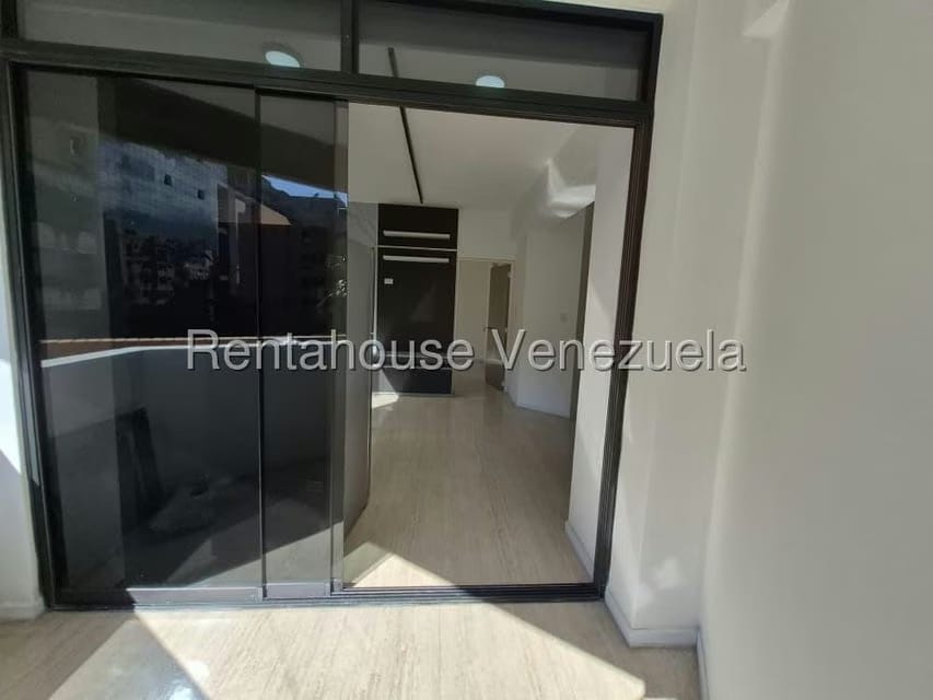 Apartamento (1 Nivel) en Alquiler en Campo Alegre, Distrito Metropolitano - 15