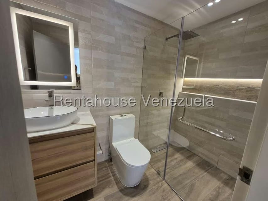 Apartamento (1 Nivel) en Alquiler en Campo Alegre, Distrito Metropolitano - 20