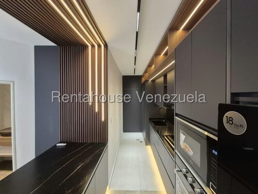 Apartamento (1 Nivel) en Alquiler en Campo Alegre, Distrito Metropolitano - 5