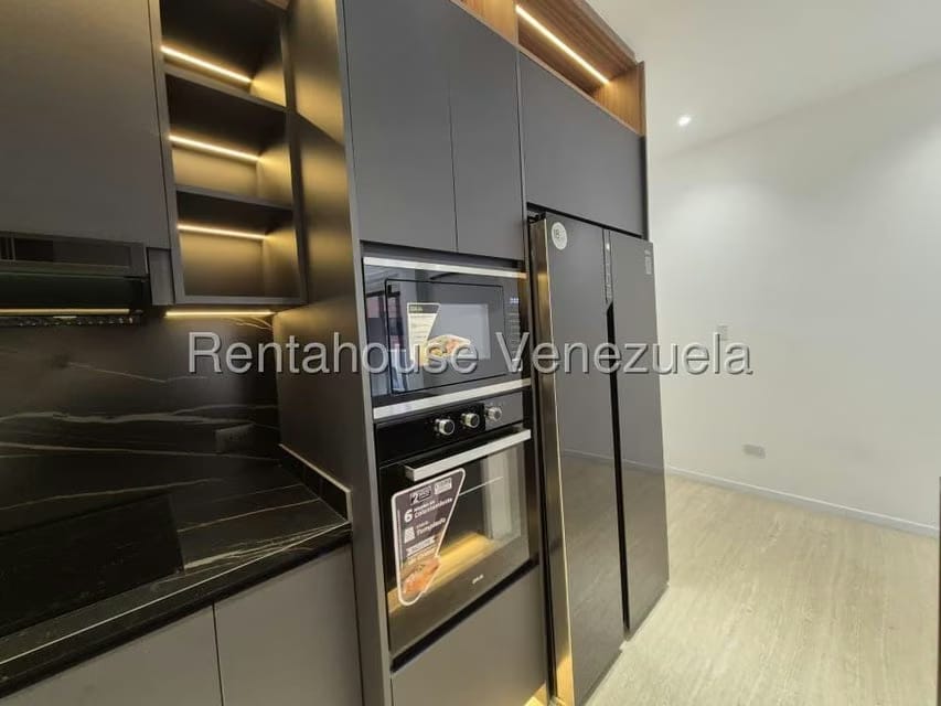 Apartamento (1 Nivel) en Alquiler en Campo Alegre, Distrito Metropolitano - 10