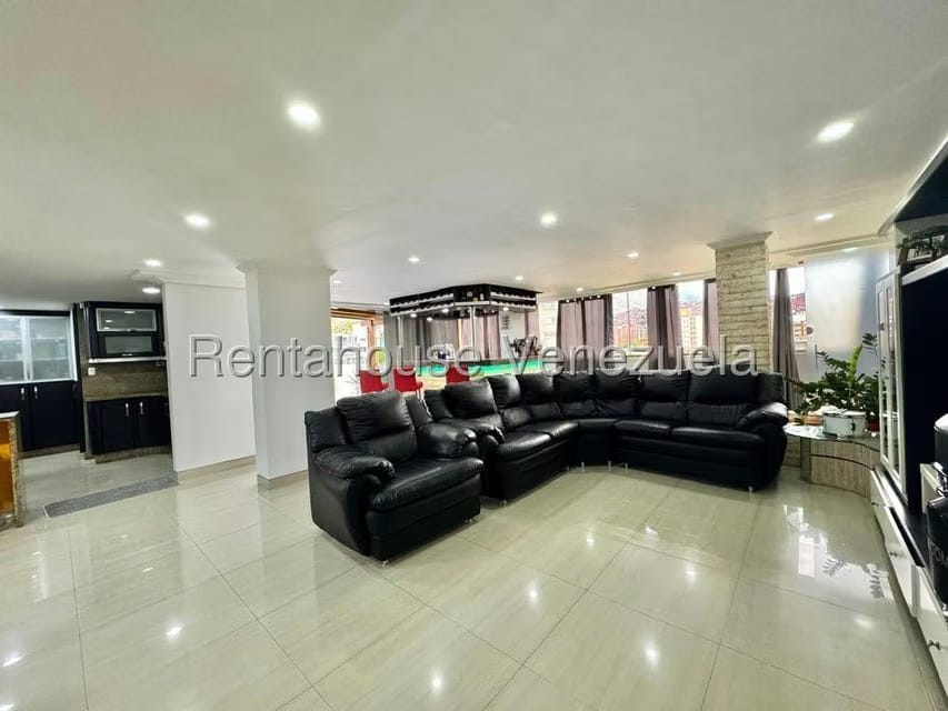 Apartamento (Penthouse) en Venta en La Urbina, Distrito Metropolitano - 3