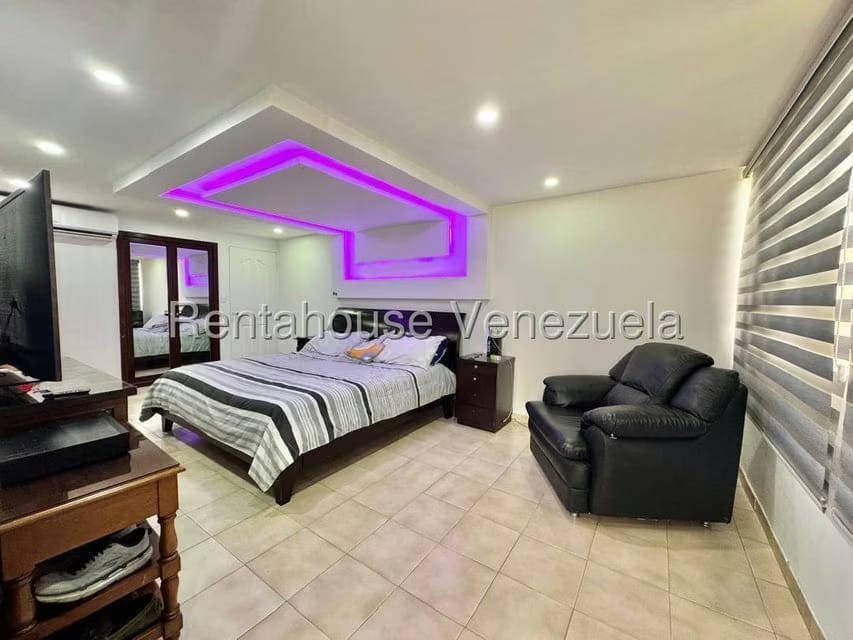 Apartamento (Penthouse) en Venta en La Urbina, Distrito Metropolitano - 29