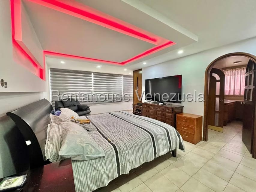 Apartamento (Penthouse) en Venta en La Urbina, Distrito Metropolitano - 32