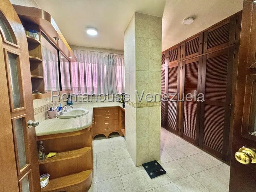 Apartamento (Penthouse) en Venta en La Urbina, Distrito Metropolitano - 36