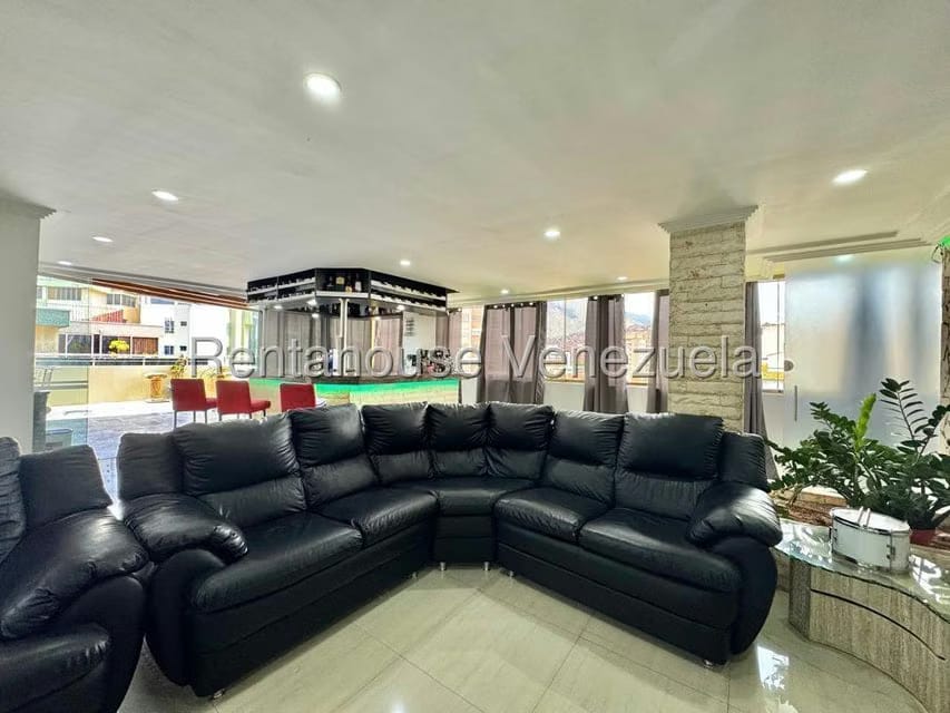 Apartamento (Penthouse) en Venta en La Urbina, Distrito Metropolitano - 5