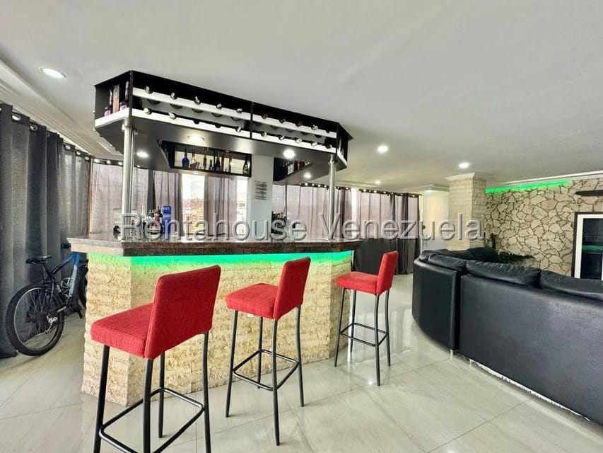 Apartamento (Penthouse) en Venta en La Urbina, Distrito Metropolitano - 10