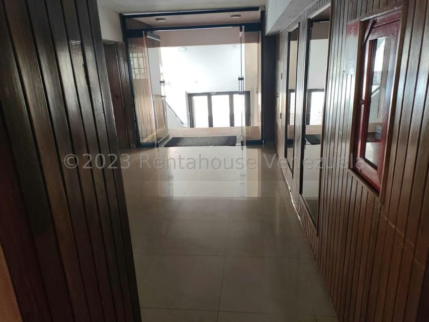 Apartamento (1 Nivel) en Venta en Guaicay, Distrito Metropolitano - 2