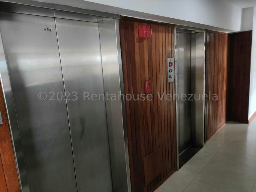Apartamento (1 Nivel) en Venta en Guaicay, Distrito Metropolitano - 5