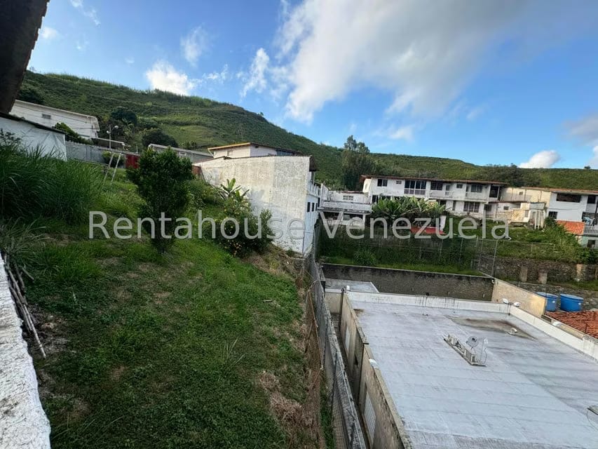 Terreno (Residencial) en Venta en La Rosaleda, Miranda - 3