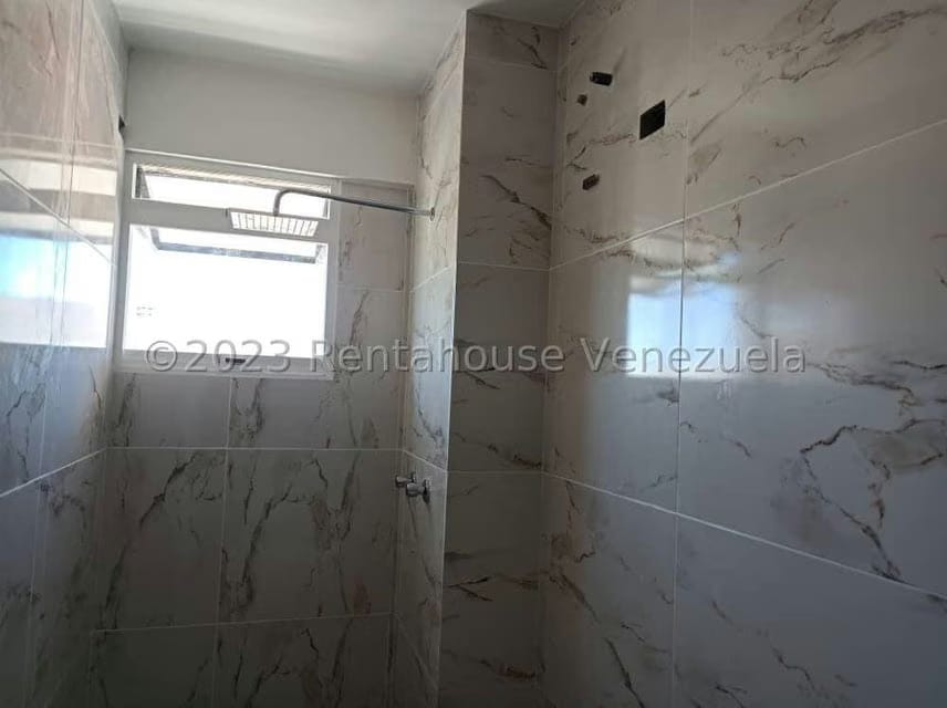 Comercial (Consultorio Medico) en Venta en Los Sauces, Carabobo - 18