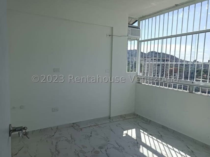 Comercial (Consultorio Medico) en Venta en Los Sauces, Carabobo - 33