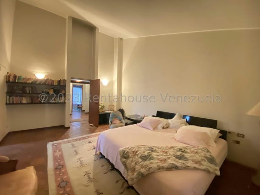 Casa (Multipes Niveles) en Venta en La Lagunita Country Club, Distrito Metropolitano - 34