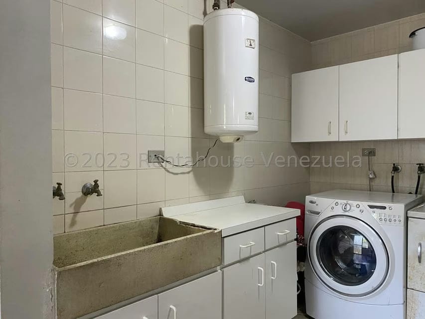 Casa (Multipes Niveles) en Venta en La Lagunita Country Club, Distrito Metropolitano - 76