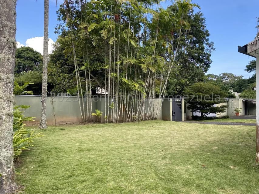 Casa (Multipes Niveles) en Venta en La Lagunita Country Club, Distrito Metropolitano - 86