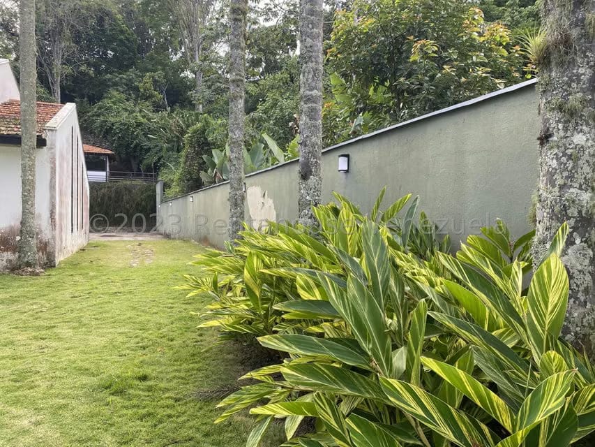 Casa (Multipes Niveles) en Venta en La Lagunita Country Club, Distrito Metropolitano - 94