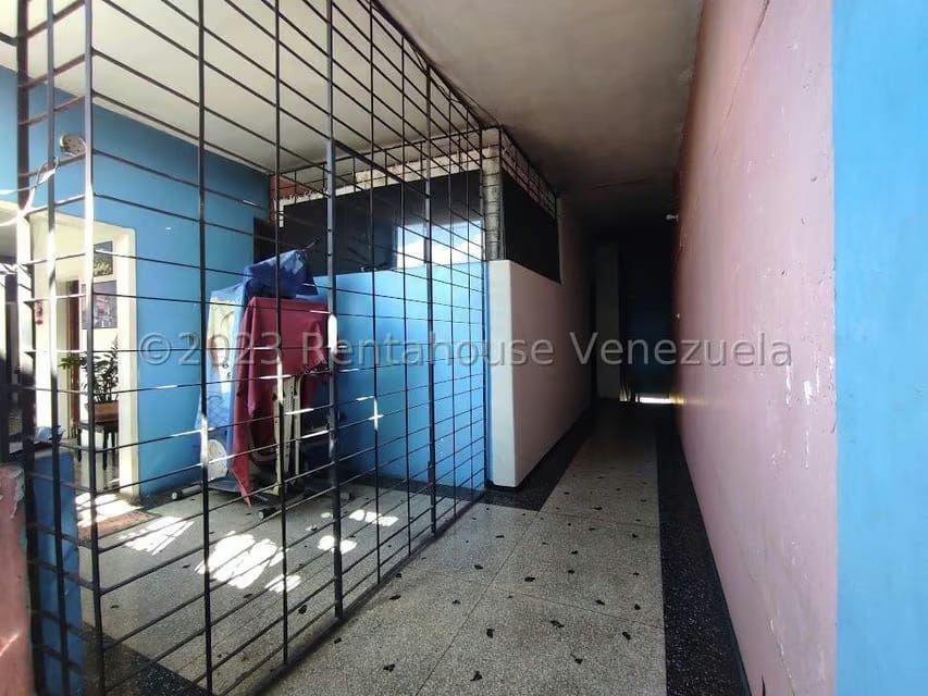 Casa (Multipes Niveles) en Venta en Bolivar, Aragua - 16