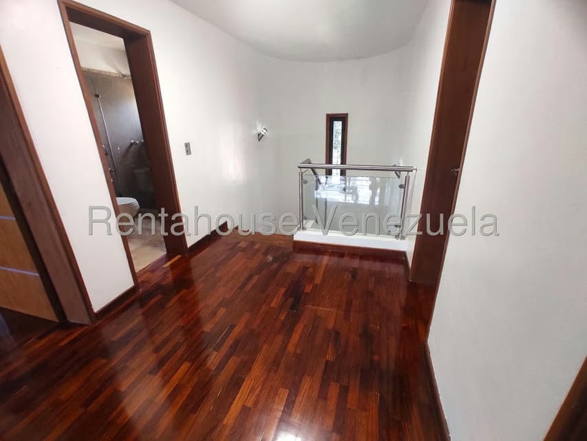 Casa (Duplex) en Venta en Monte Claro, Distrito Metropolitano - 23