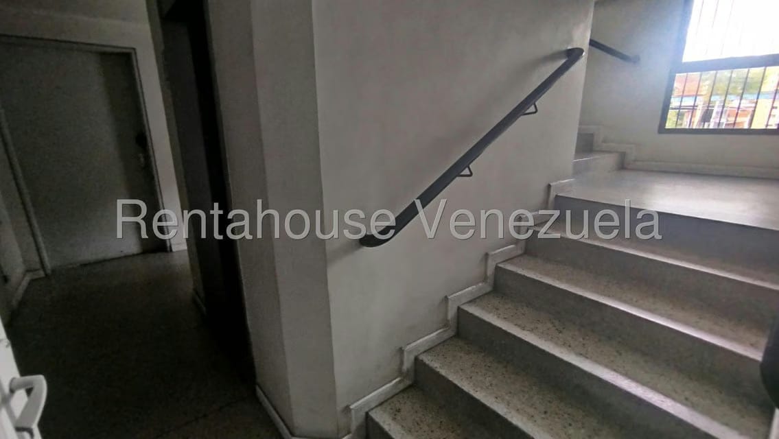Comercial (Oficina) en Alquiler en Municipio Guaicaipuro, Miranda - 14