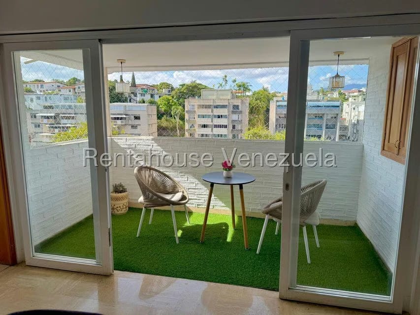 Apartamento (Penthouse) en Venta en Cumbres de Curumo, Distrito Metropolitano - 2