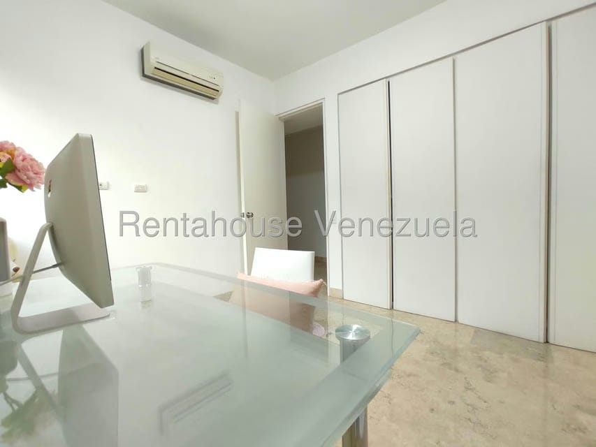 Apartamento (1 Nivel) en Venta en Solar del Hatillo, Distrito Metropolitano - 15