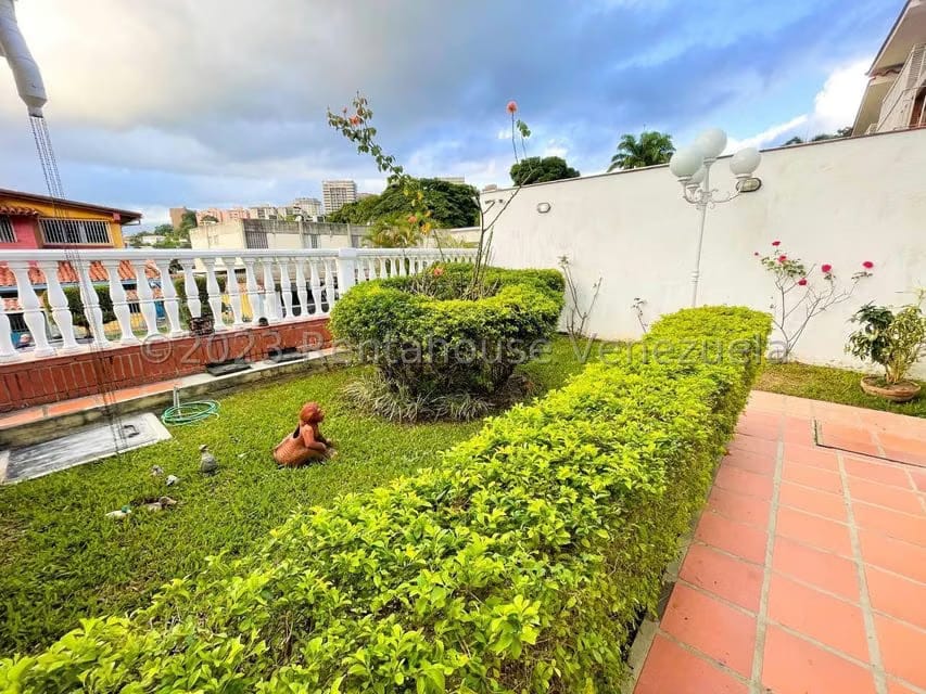 Casa (Duplex) en Venta en La Trinidad, Distrito Metropolitano - 3