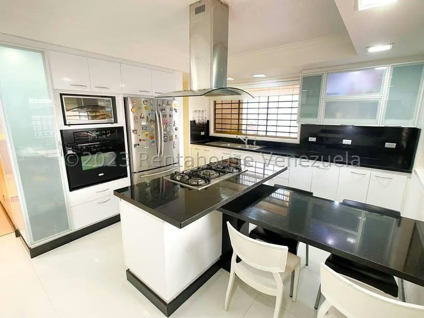 Casa (Duplex) en Venta en La Trinidad, Distrito Metropolitano - 23