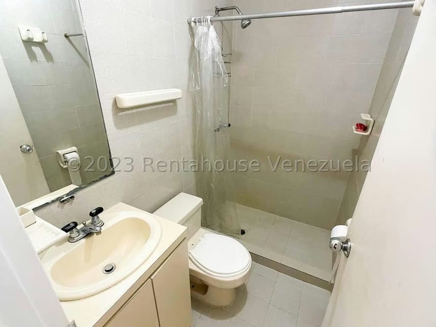 Casa (Duplex) en Venta en La Trinidad, Distrito Metropolitano - 40