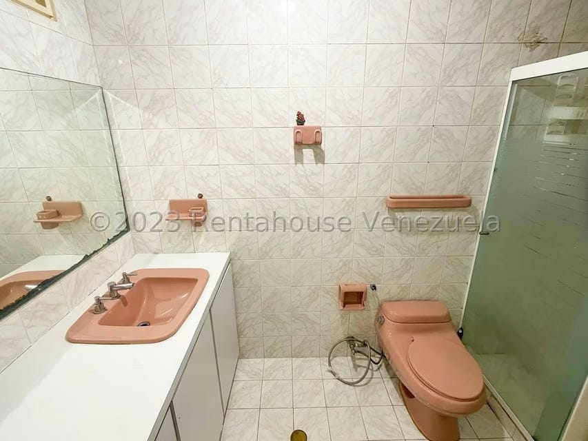 Casa (Duplex) en Venta en La Trinidad, Distrito Metropolitano - 63